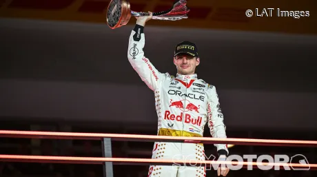 Verstappen, con sanción incluida, gana a un desafortunado Leclerc en Las Vegas - SoyMotor.com