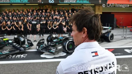 Toto Wolff en el GP de Abu Dabi F1 2023 - SoyMotor.com