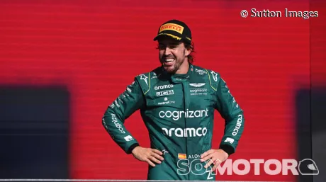 Fernando Alonso en el podio de Brasil