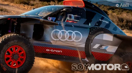 El Dakar prohíbe a los participantes llevar banderas en sus vehículos - SoyMotor.com