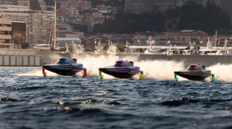 Puerto Banús apuesta por las E1 Series, pero no es la primera competición que se disputa allí - SoyMotor.com