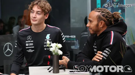 Lewis Hamilton y George Russell en Brasil