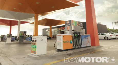 La CNMC expedienta a Repsol por los descuentos en combustible - SoyMotor.com