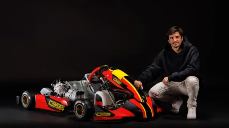 Carlos Sainz presenta el CS55 Racing Kart de la mano de OTK Kart Group - SoyMotor.com