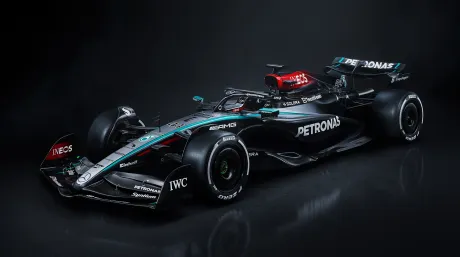 Mercedes presenta el W15: la última 'estrella' de Hamilton, en el día de los enamorados - SoyMotor.com