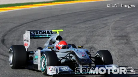 Michael Schumacher en los test de Valencia 2010