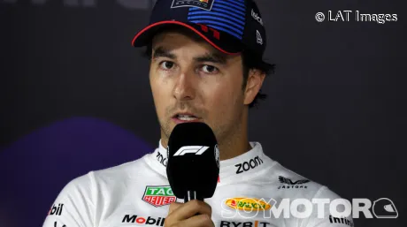 Sergio Pérez en la rueda de prensa del GP de Arabia Saudí