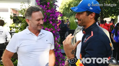 Daniel Ricciardo con Christian Horner en Melbourne