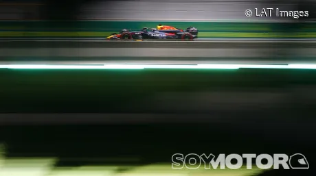 Tres años después, Verstappen 'termina' la vuelta de 2021 - SoyMotor.com