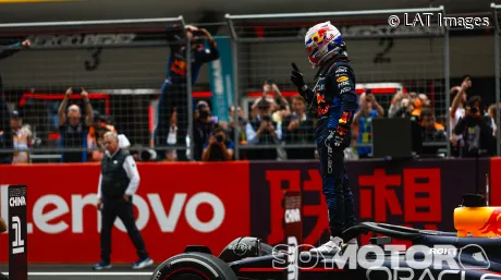 Max Verstappen en Shanghái