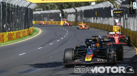 Max Verstappen en las primeras vueltas del GP de Australia 