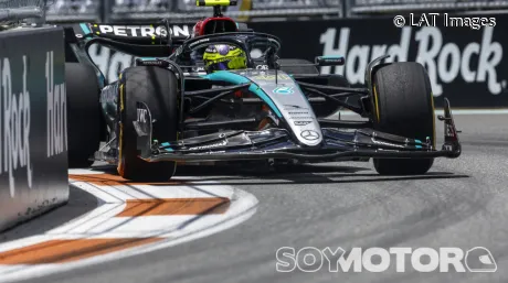 Lewis Hamilton durante la sesión del viernes en el GP de Miami