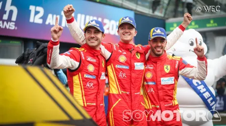 Miguel Molina celebra la victoria en Le Mans