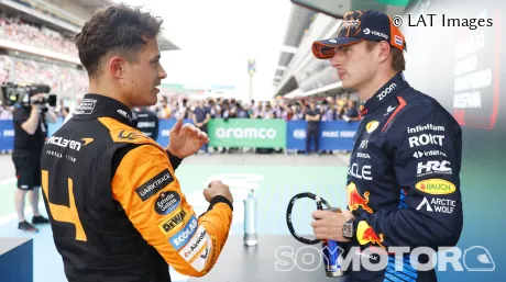 Max Verstappen y Lando Norris en Barcelona