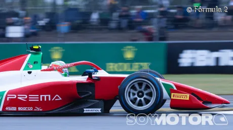 Andrea Kimi Antonelli en Silverstone