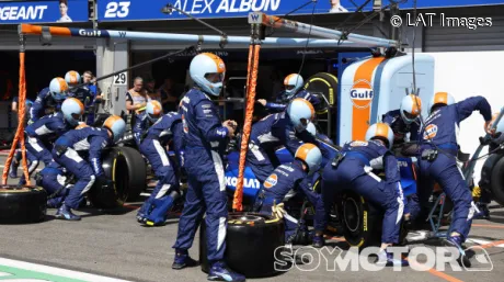 Williams en una de las paradas en boxes durante el GP de Bélgica