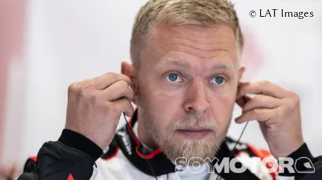 Kevin Magnussen en Silverstone