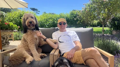 Adrian Newey durante sus vacaciones en una imagen que ha compartido su esposa