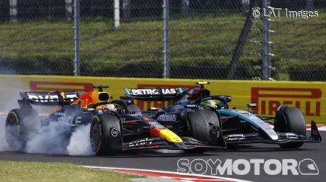 Max Verstappen y Lewis Hamilton colisionan en el GP de Hungría