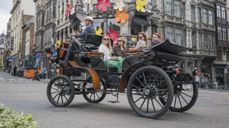 El coche eléctrico sustituye a los caballos... y no es la primera vez - SoyMotor.com