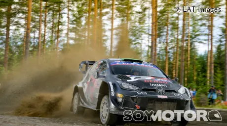 Elfyn Evans y Scott Martin en el Rally de Finlandia