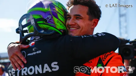 Lewis Hamilton y Lando Norris en Silverstone