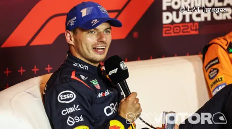 Max Verstappen en la rueda de prensa posterior a la clasificación en Países Bajos