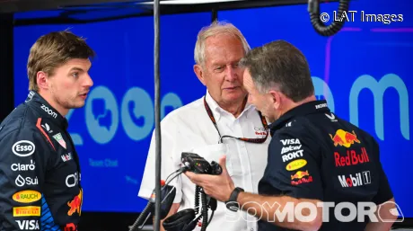 Helmut Marko, Max Verstappen y Christian Horner en Austria hace unos meses