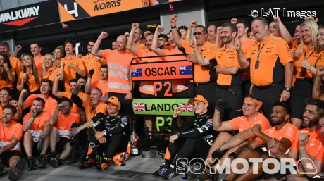 Lando Norris y Oscar Piastri en la celebración de su podio en Monza