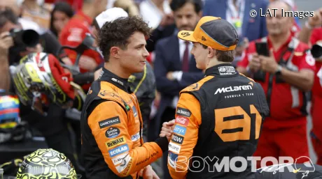 Lando Norris y Oscar Piastri al acabar la carrera en Monza