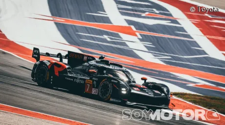 El Toyota #7 de Mike Conway, Kamui Kobayashi y Nyck de Vries en Austin