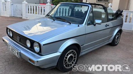 25 euros y 25 minutos: así puedes convertir tu coche de 30 años en histórico - SoyMotor.com