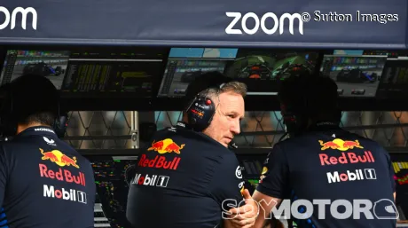 Christian Horner en el muro de Red Bull en Singapur