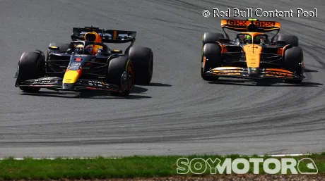 Max Verstappen y Lando Norris en Zandvoort