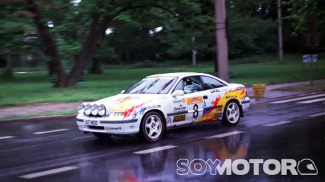 El Calibra en la edición del Rally de Suecia de 1993 - SoyMotor.com