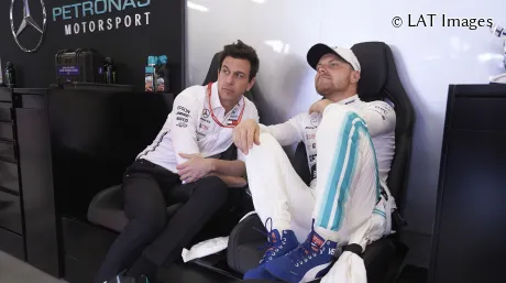 Valtteri Bottas y Toto Wolff en 2019