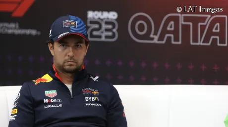 Sergio Pérez en la rueda de prensa del GP de Catar