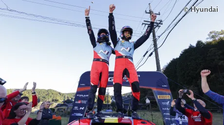 Rally Japón 2024: Neuville se proclama campeón y Tänak le 'entrega' el título a Toyota - SoyMotor.com