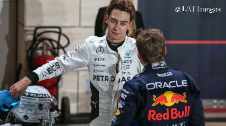 Russell consigue la Pole de Catar tras una sanción a Verstappen... ¡por un incidente con el inglés! - SoyMotor.com