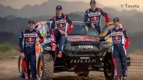 Toyota ya tiene alineación para el Dakar 2025 y Repsol gana protagonismo - SoyMotor.com