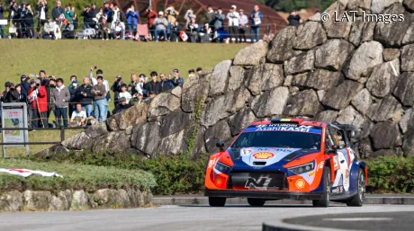 Thierry Neuville y Martijn Wydaeghe en el Rally de Japón 2024