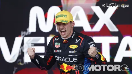 Max Verstappen celebra la victoria en el GP de Brasil