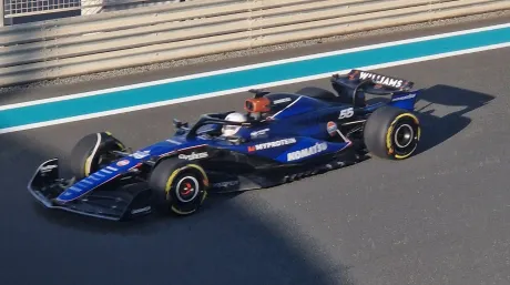 Carlos Sainz ya pilota el Williams FW46 en Abu Dabi - SoyMotor.com