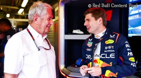 Max Verstappen y Helmut Marko hace unos días en Abu Dabi