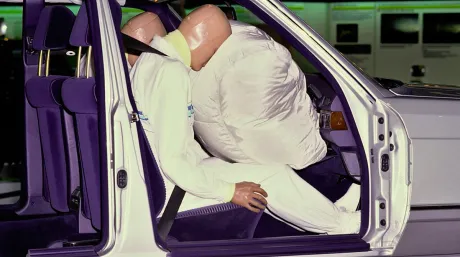 airbag-mercedes-1987.jpg