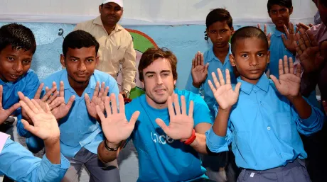 alonso-unicef-soymotor.jpg