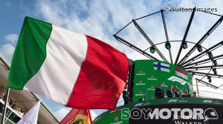 bandera-italia-podio-soymotor.jpg