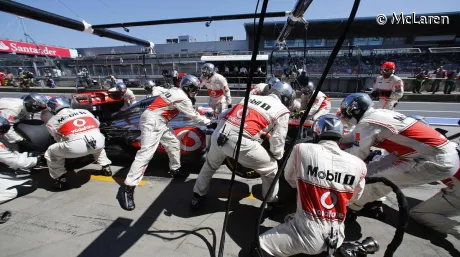 button-pit-stop-2013.jpg