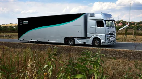 camion_mercedes_2022_soymotor.com_.jpg