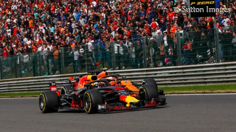 daniel-ricciardo-stoffel-vandoorne-gp-belgica-2018-soymotor.jpg